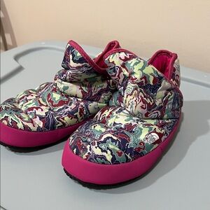 The North Face Kids' thermoball traction booties